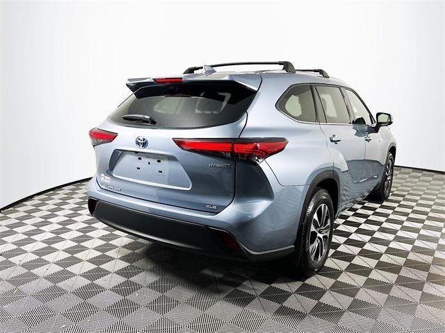 used 2021 Toyota Highlander Hybrid car, priced at $35,699