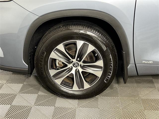 used 2021 Toyota Highlander Hybrid car, priced at $35,699