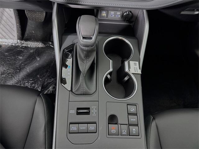 new 2025 Toyota Highlander car, priced at $49,947