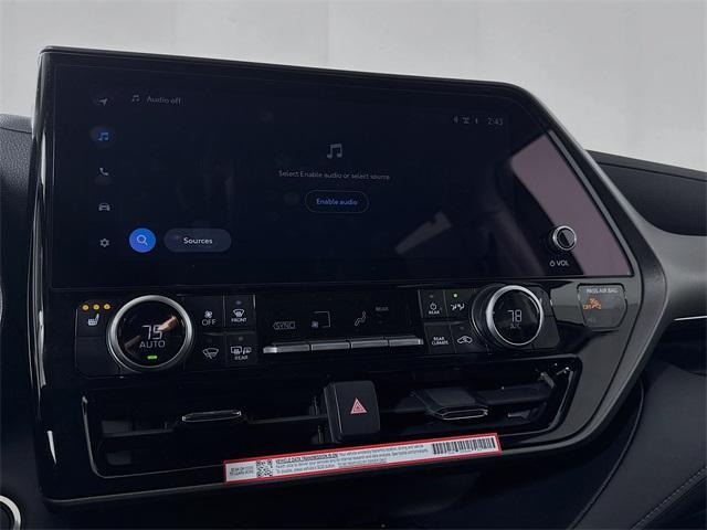 new 2025 Toyota Highlander car, priced at $49,947