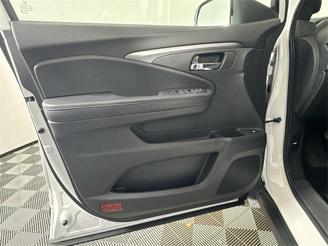 used 2022 Honda Pilot car, priced at $29,599