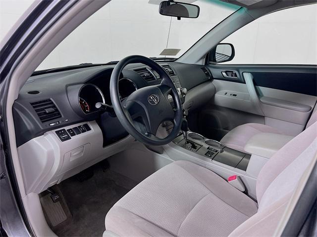 used 2008 Toyota Highlander car, priced at $10,999
