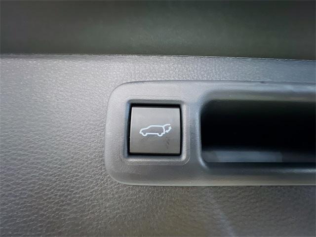 new 2025 Toyota Highlander car, priced at $52,423