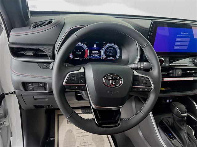 new 2025 Toyota Highlander car, priced at $52,423