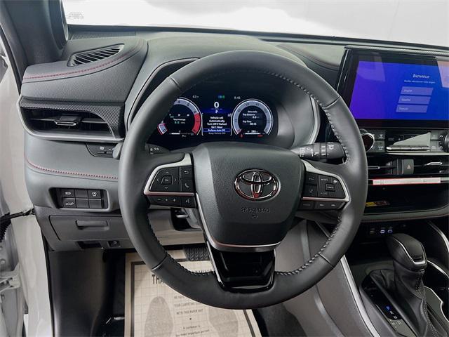 new 2025 Toyota Highlander car, priced at $52,423