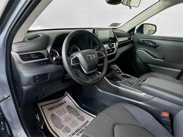 used 2022 Toyota Highlander car, priced at $33,699