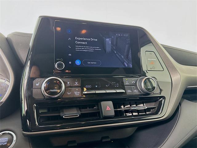 used 2023 Toyota Highlander car, priced at $38,799