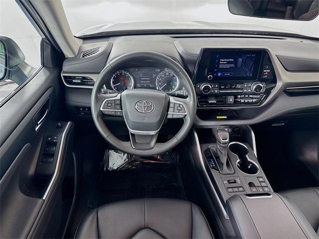 used 2023 Toyota Highlander car, priced at $38,799