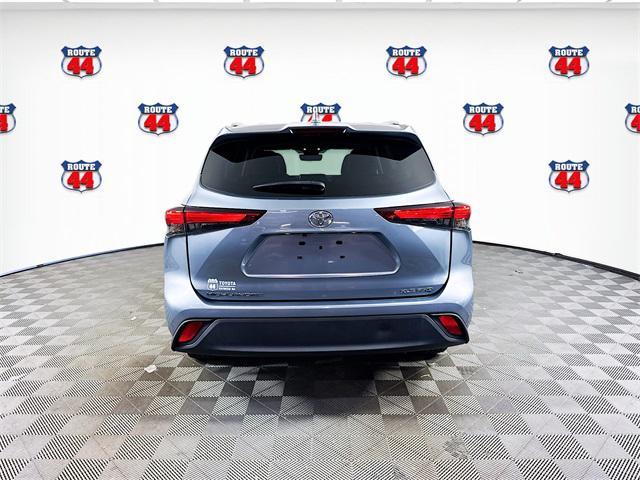used 2023 Toyota Highlander car, priced at $38,799