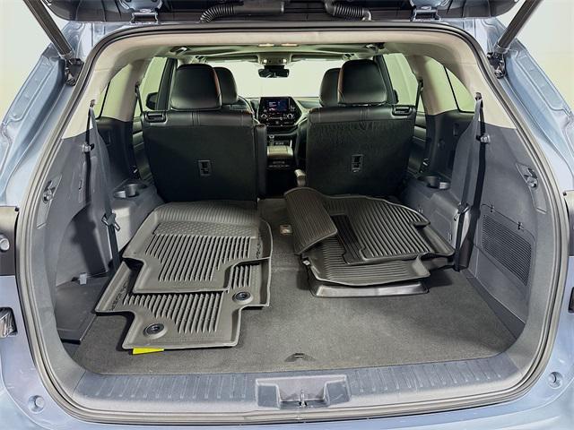 used 2023 Toyota Highlander car, priced at $38,799