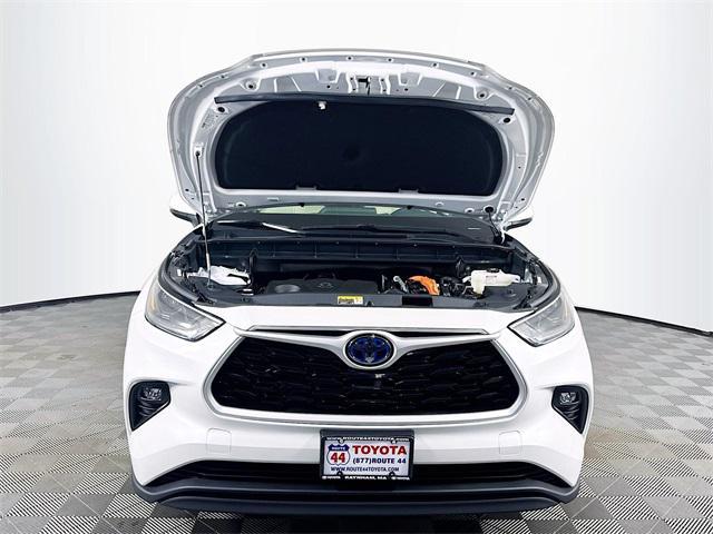 used 2023 Toyota Highlander Hybrid car, priced at $41,399