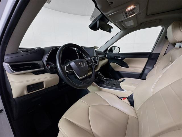 used 2023 Toyota Highlander Hybrid car, priced at $41,399