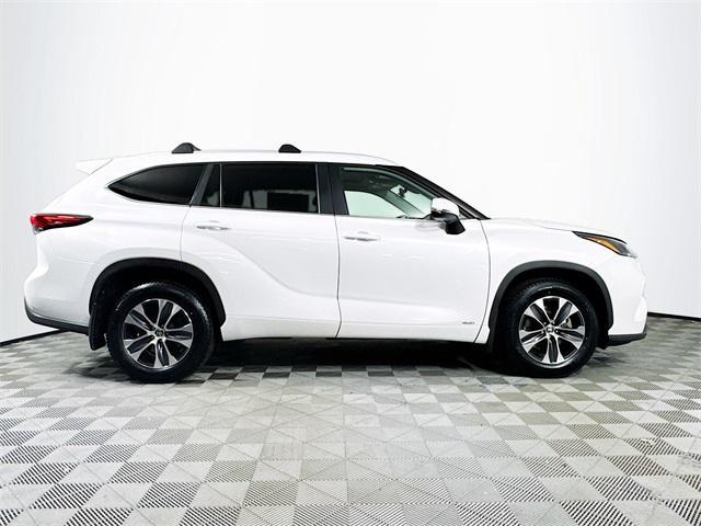 used 2023 Toyota Highlander Hybrid car, priced at $41,399