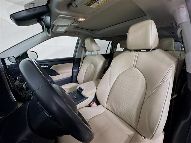 used 2023 Toyota Highlander Hybrid car, priced at $41,399