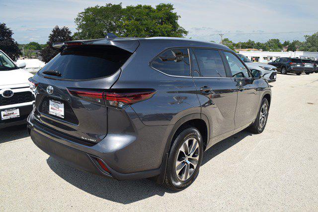 used 2024 Toyota Highlander car, priced at $42,860