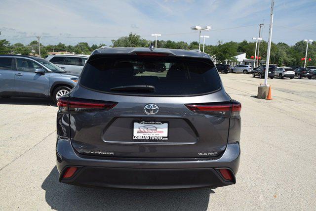 used 2024 Toyota Highlander car, priced at $42,860