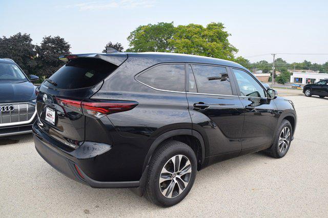used 2024 Toyota Highlander car, priced at $44,860