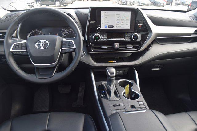 used 2024 Toyota Highlander car, priced at $44,860