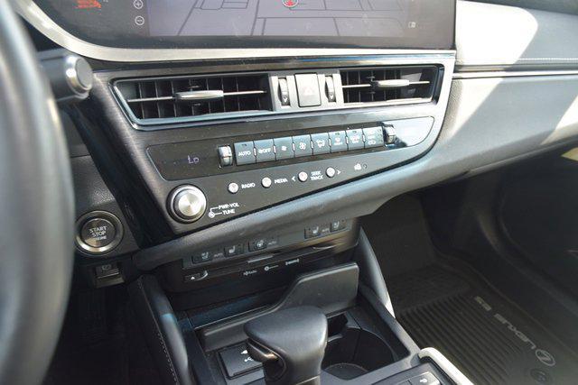 used 2022 Lexus ES 250 car, priced at $35,860
