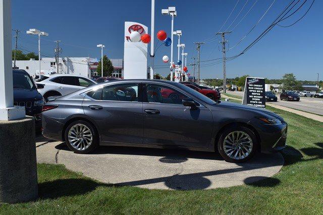 used 2023 Lexus ES 300h car, priced at $44,995