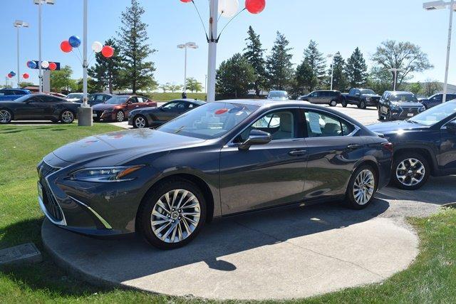 used 2023 Lexus ES 300h car, priced at $44,995