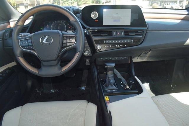 used 2023 Lexus ES 300h car, priced at $44,995