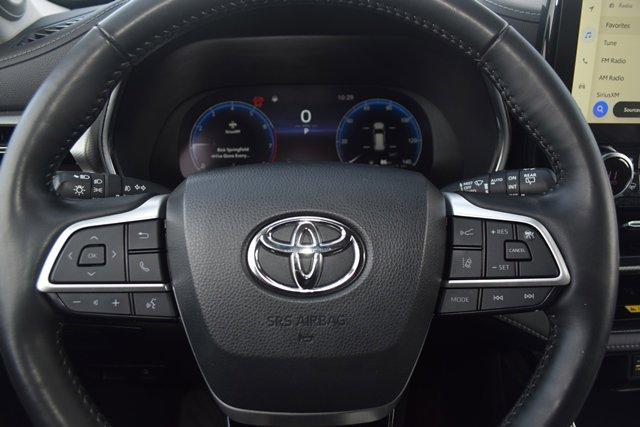 used 2023 Toyota Highlander car, priced at $47,995