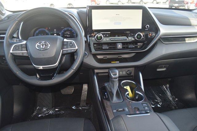 used 2023 Toyota Highlander Hybrid car, priced at $52,995