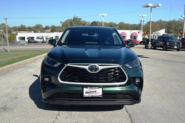 used 2023 Toyota Highlander car, priced at $36,995