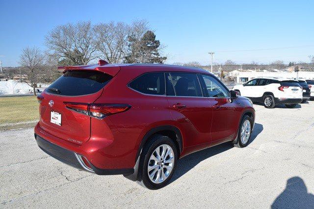 used 2022 Toyota Highlander car, priced at $43,995