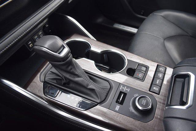 used 2022 Toyota Highlander car, priced at $41,860
