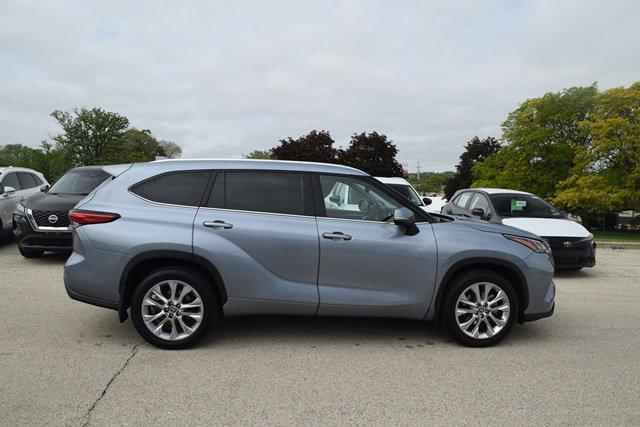 used 2022 Toyota Highlander car, priced at $41,860