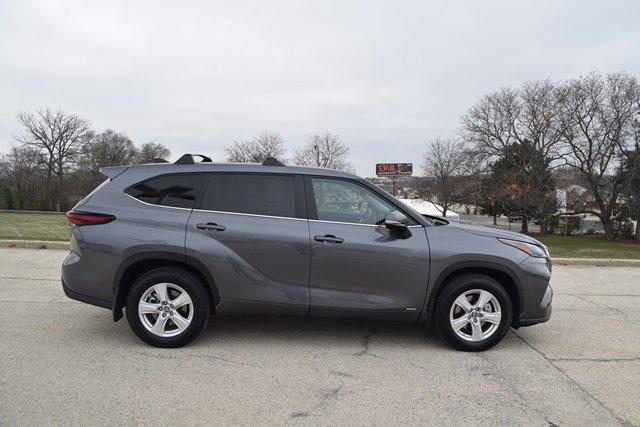 used 2024 Toyota Highlander Hybrid car, priced at $42,995