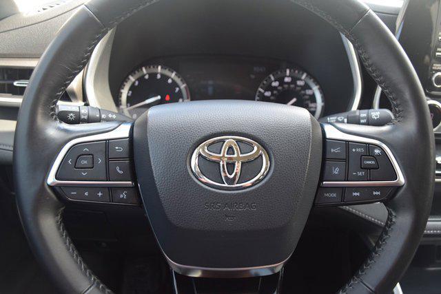 used 2021 Toyota Highlander car, priced at $36,870