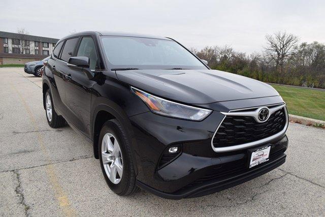 used 2024 Toyota Highlander car, priced at $39,995