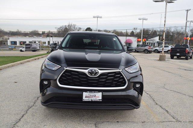 used 2024 Toyota Highlander car, priced at $39,995