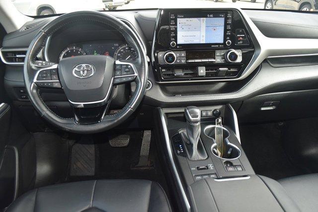 used 2021 Toyota Highlander car, priced at $35,995