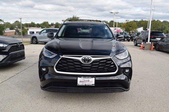 used 2021 Toyota Highlander car, priced at $35,995