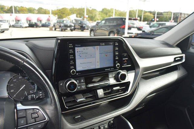 used 2021 Toyota Highlander car, priced at $35,995