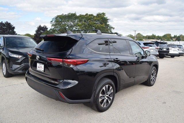 used 2021 Toyota Highlander car, priced at $35,995