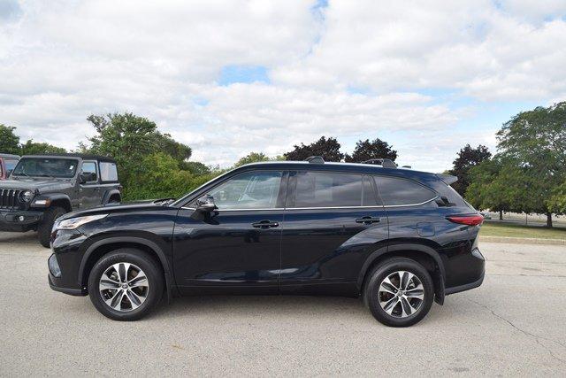 used 2021 Toyota Highlander car, priced at $35,995