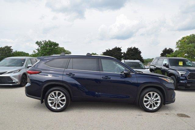 used 2023 Toyota Highlander car, priced at $44,995