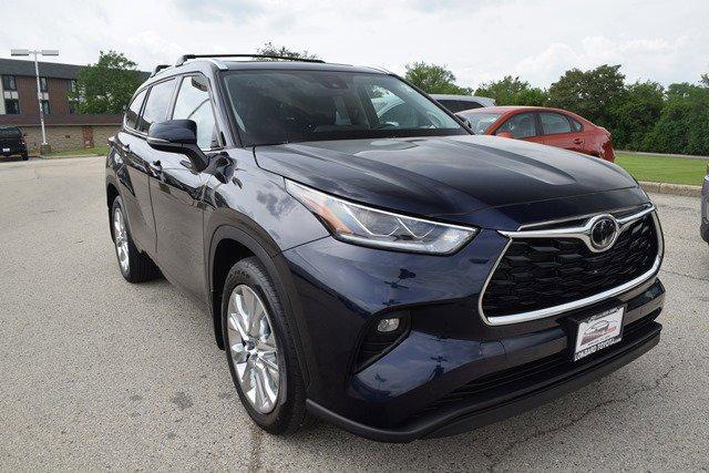 used 2023 Toyota Highlander car, priced at $44,995