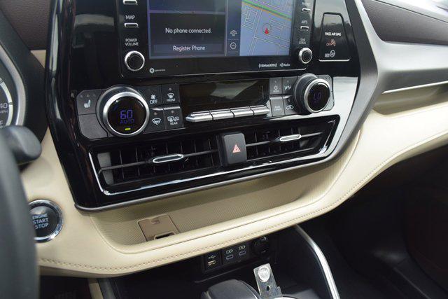 used 2022 Toyota Highlander car, priced at $37,860