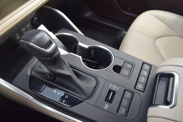 used 2022 Toyota Highlander car, priced at $37,860