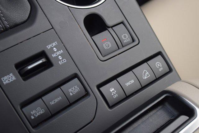used 2022 Toyota Highlander car, priced at $37,860