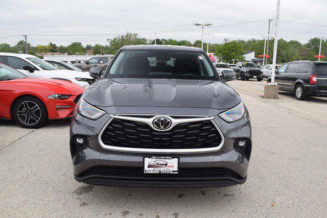 used 2022 Toyota Highlander car, priced at $35,865
