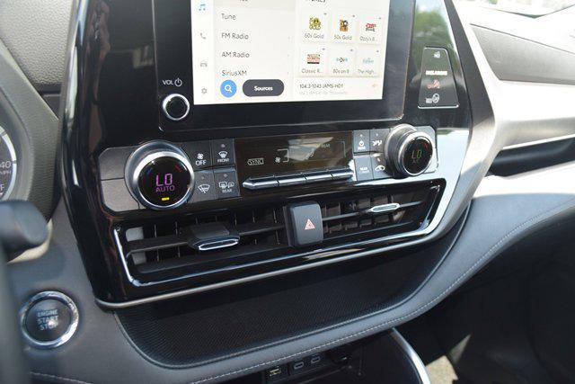used 2023 Toyota Highlander car, priced at $37,860