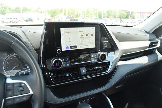 used 2023 Toyota Highlander car, priced at $37,860