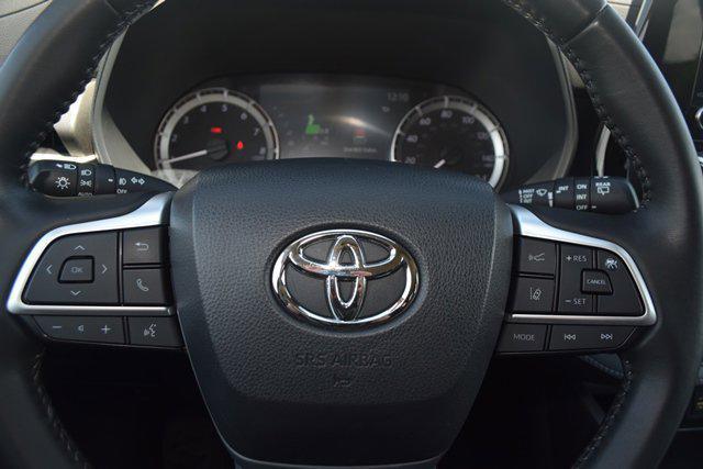 used 2023 Toyota Highlander car, priced at $37,860